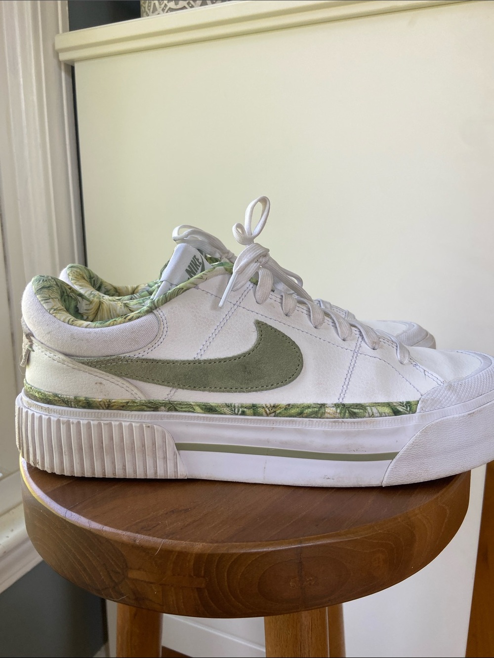 Women’s Nike Court Legacy Lift Tropical 🌴 - Picture 8 of 13